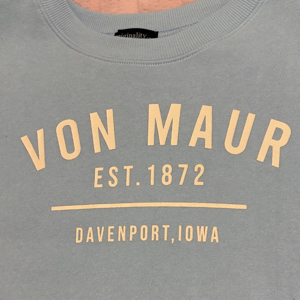 NWOT NEVER WORN Von Maur Men's Light Blue Crewneck Sweater - Picture 2 of 4
